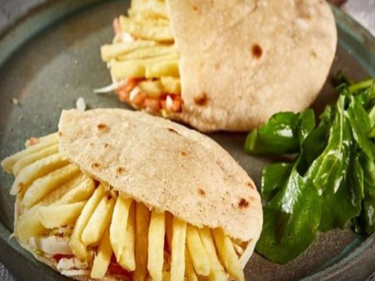 Potato sandwich with ketchup and shami mayonnaise