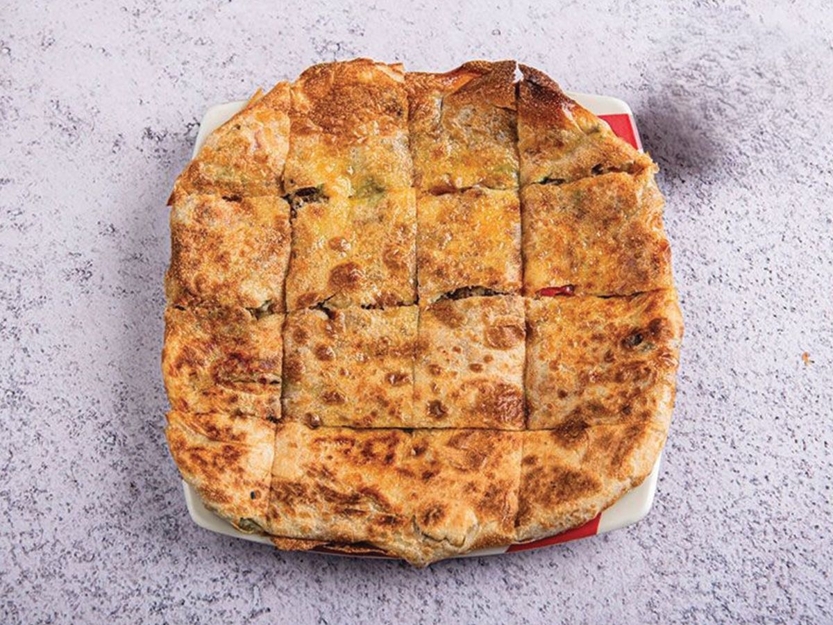 Large Creamy Chicken Cheese Feteer