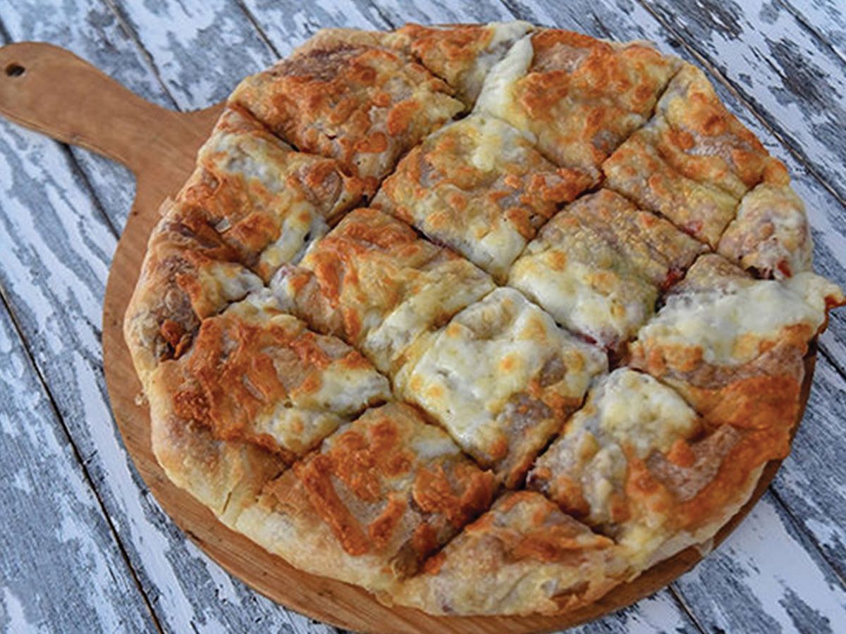 Large Creamy Chicken Pie