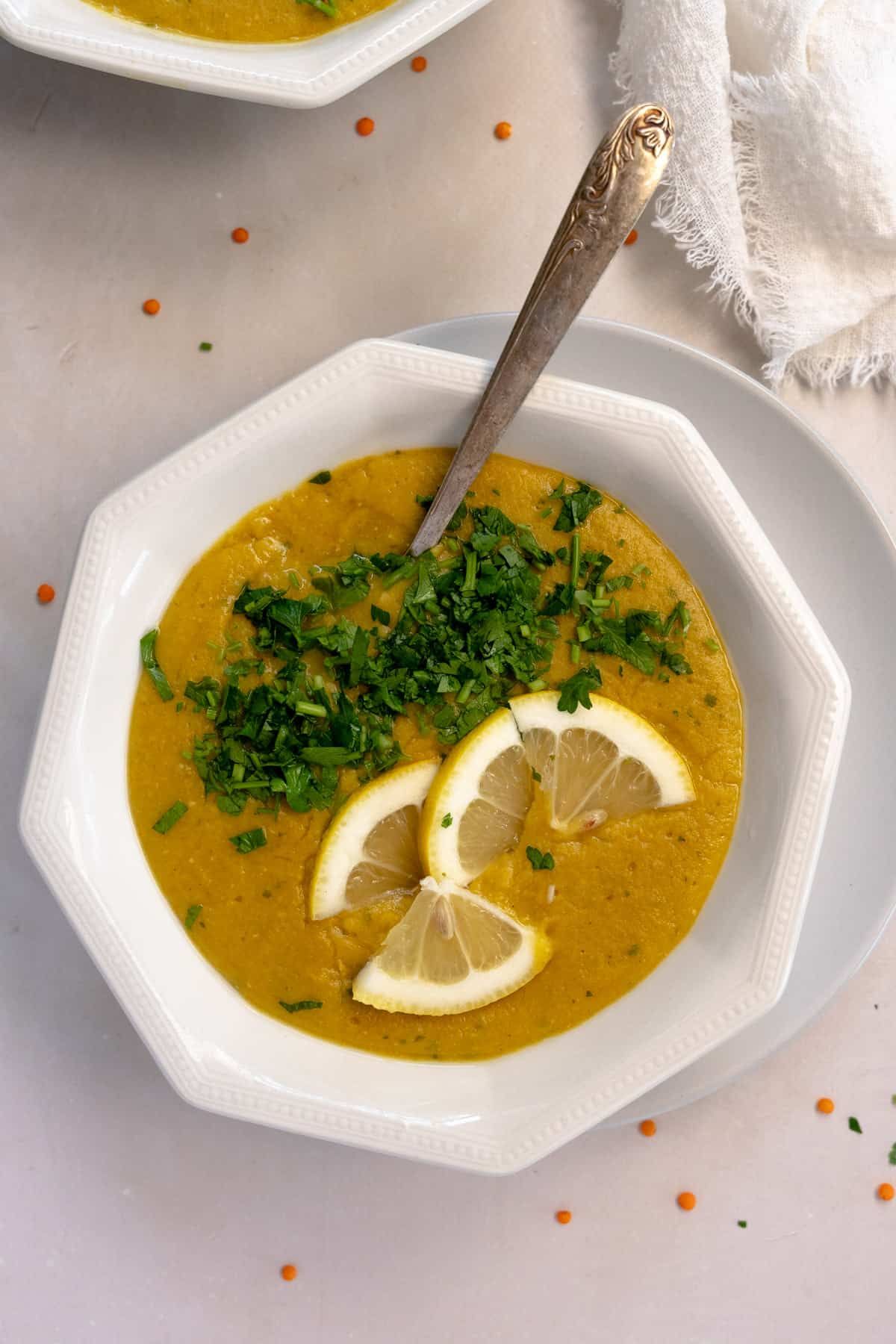 شوربة عدس أصيلة