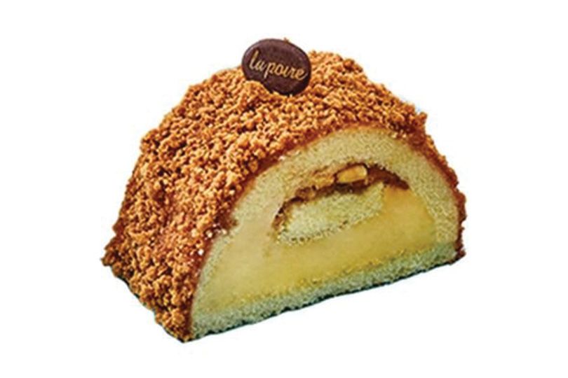 Lotus Swiss Roll Gateaux