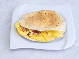 Mashed Potatoes with Pastrami Omelet