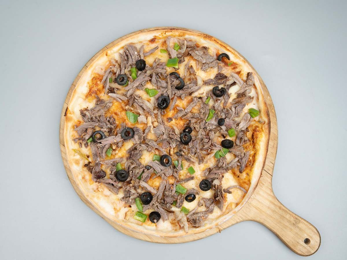 Meat shawarma pizza