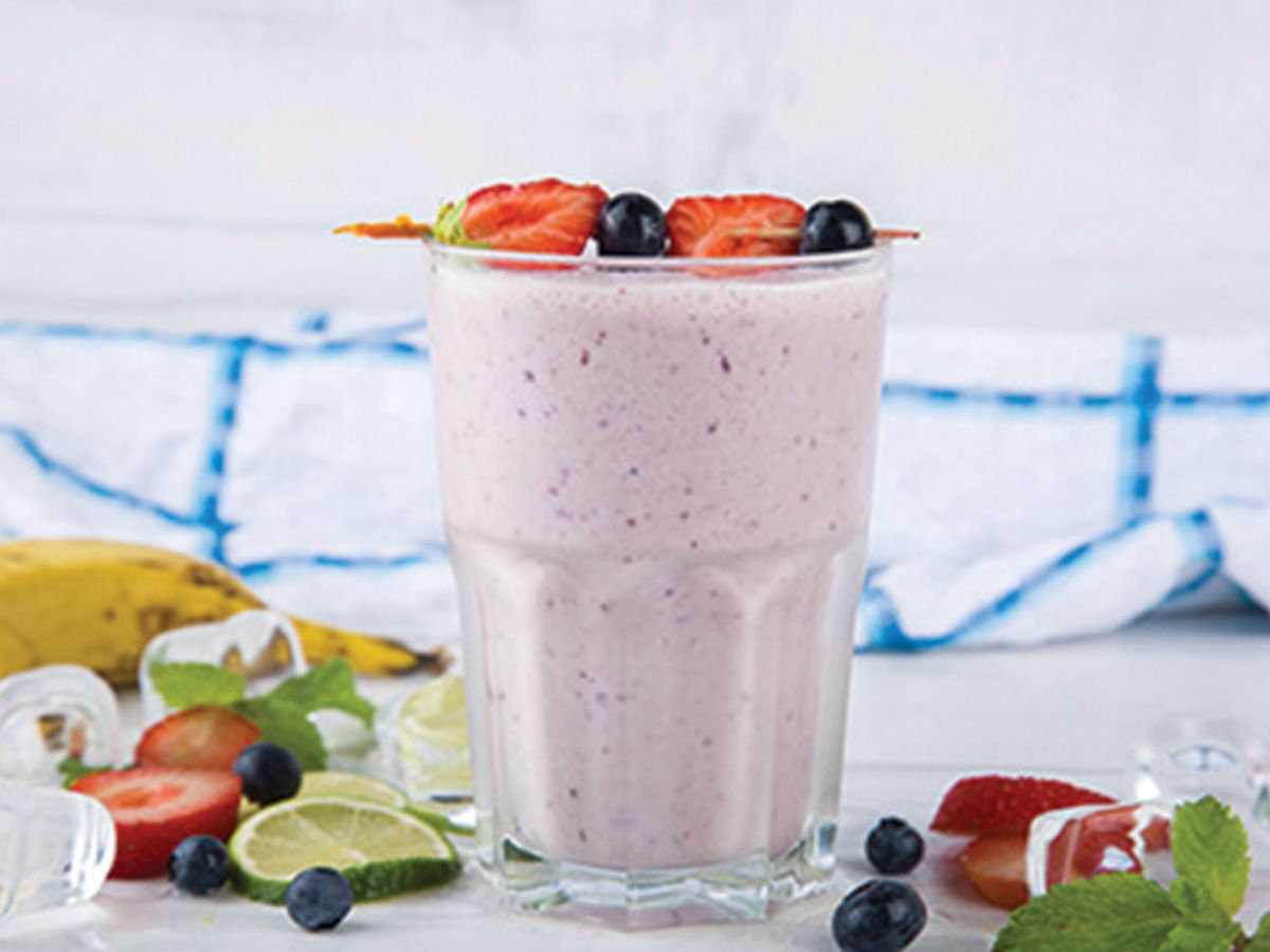 Mix berry milkshake