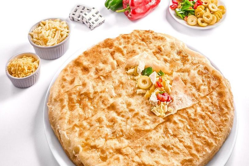 Medium Mixed Cheese Pie