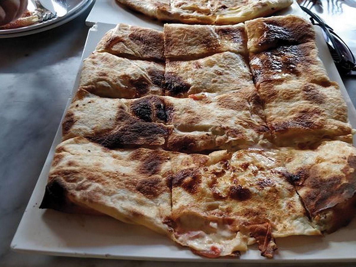 Mixed chicken pie