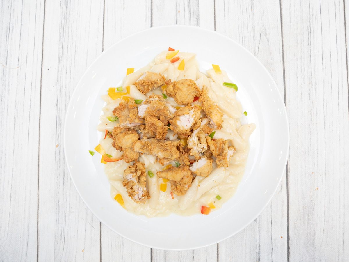 Zuza White Sauce Pasta