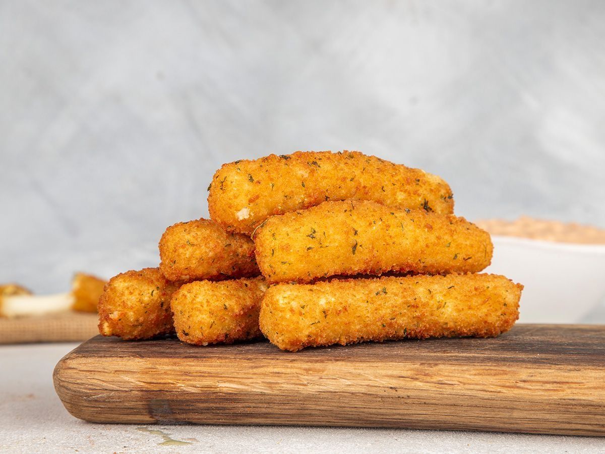 Mozzarella Sticks 4 Pieces