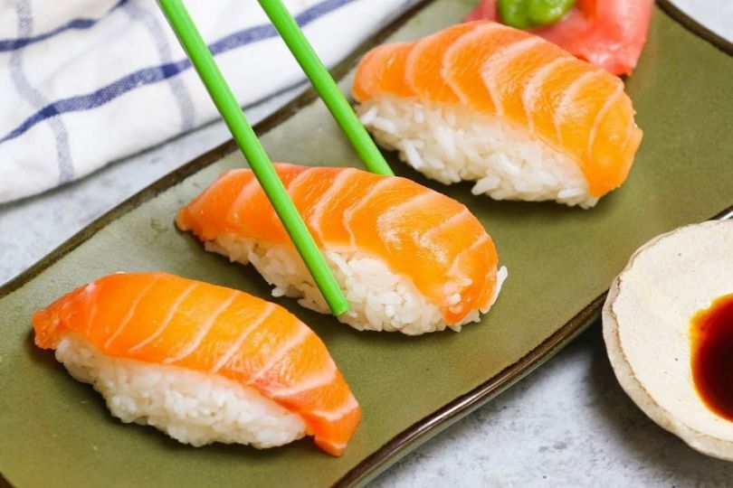 Salmon (Nigiri) 1 Piece