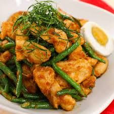 60. Nue-Pud Prik Youk(Chicken)