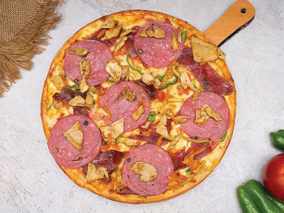Oriental Pizza Salami