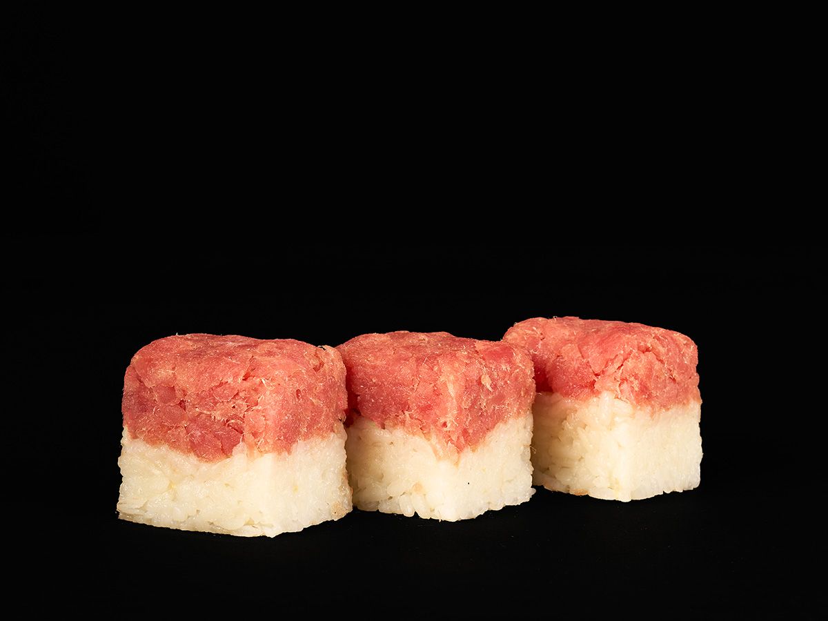 Oshi Sushi Tuna 3 pieces