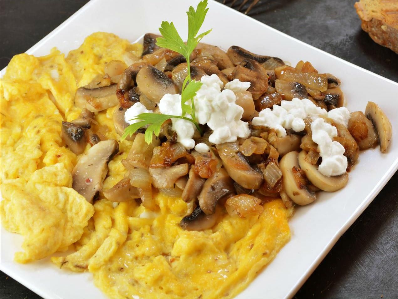 Cheese And Mushroom Eggs
