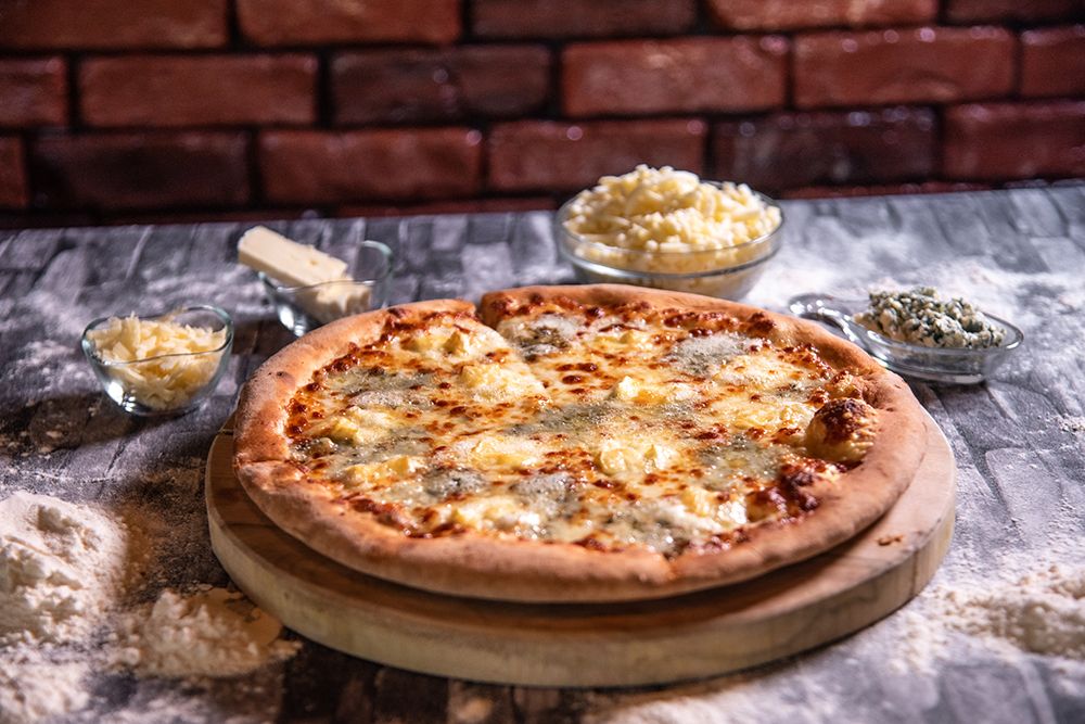 Quattro Formaggio Pizza