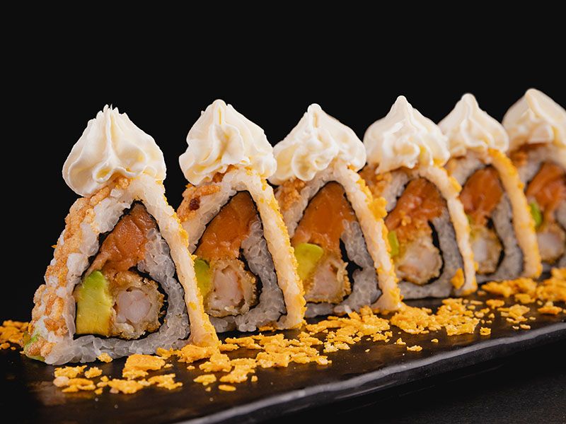 Pyramid Roll Special Uramaki