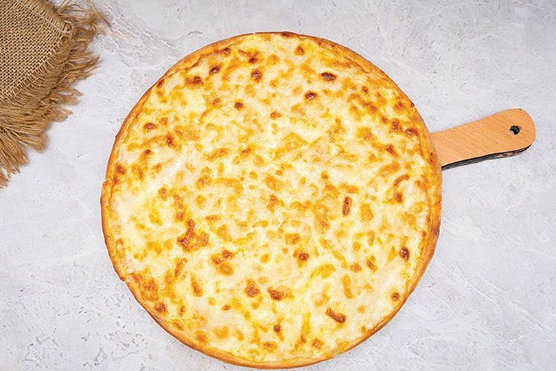 Roumi Cheese Oriental Pizza