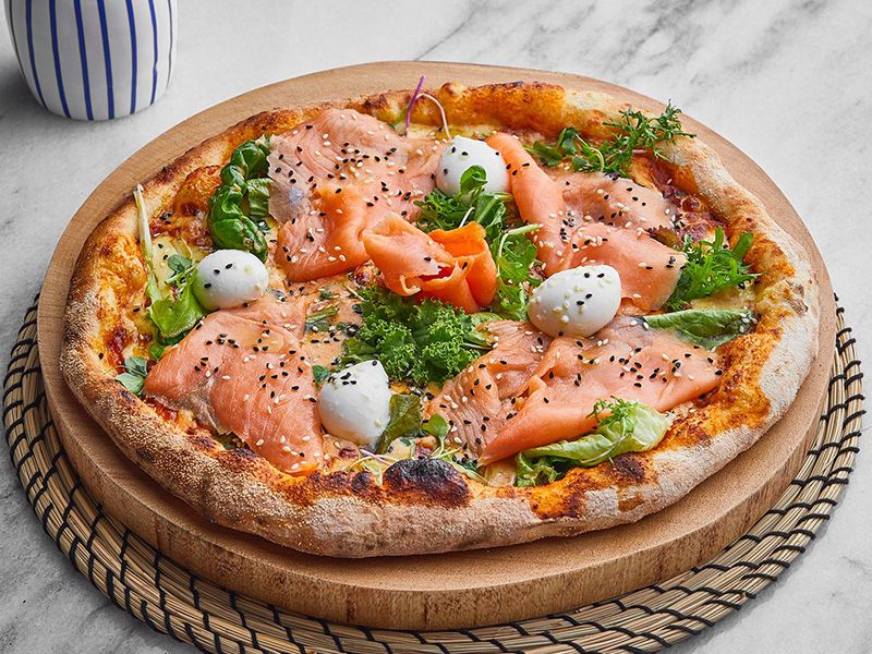 SMOKED SALMON PIZZA