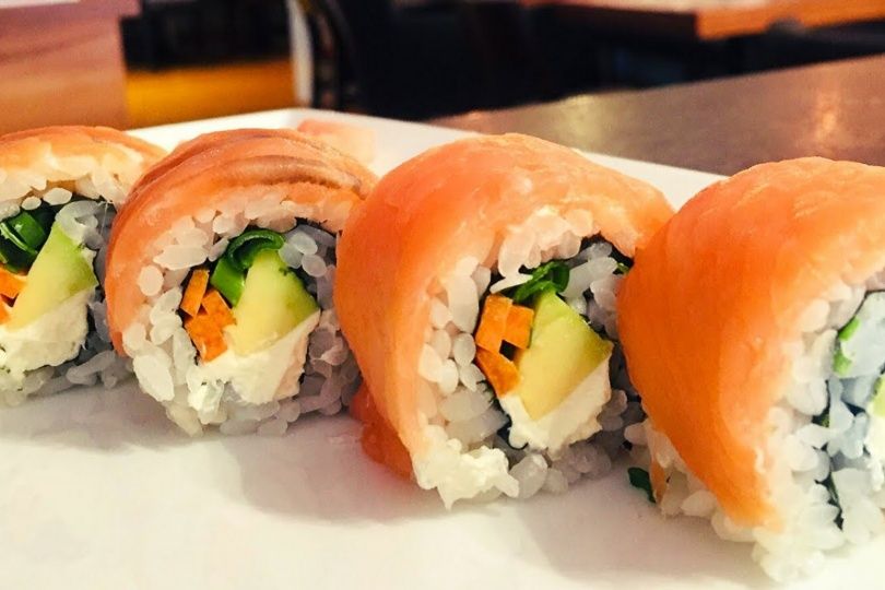 SPICY SALMON URA MAKI ROLLS