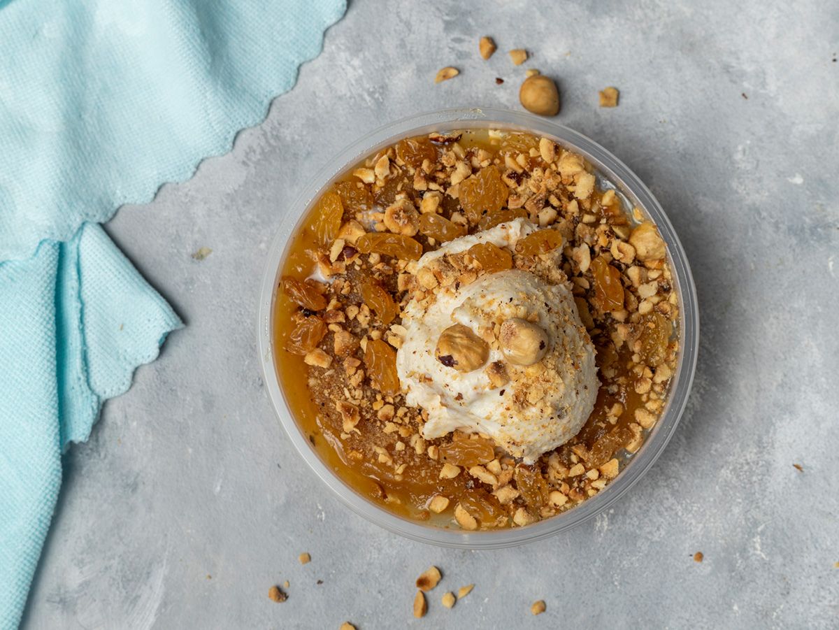 Meshmeshya With Ice Cream And Nuts