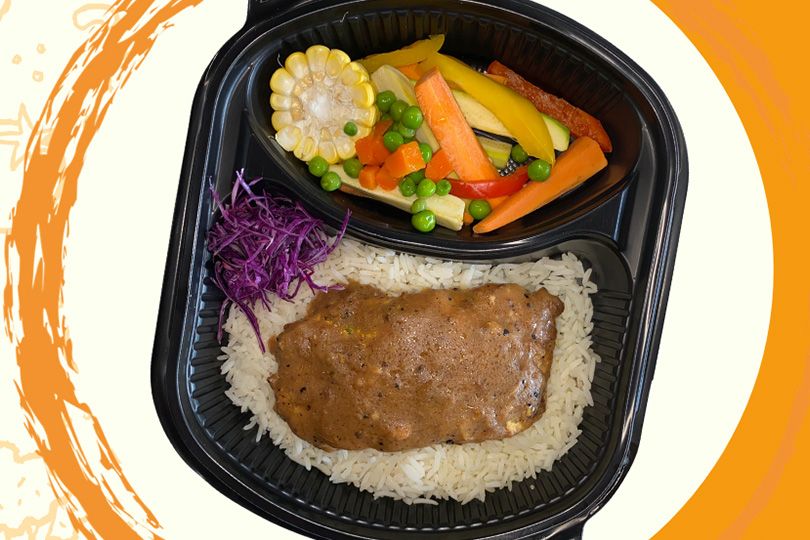 Salmon fillet meal with garlic sauce