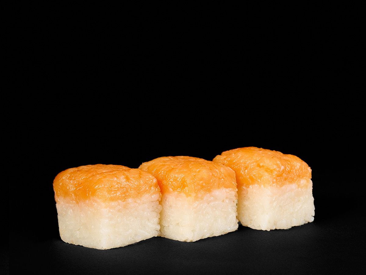 Oshi Sushi Salmon 3 pieces