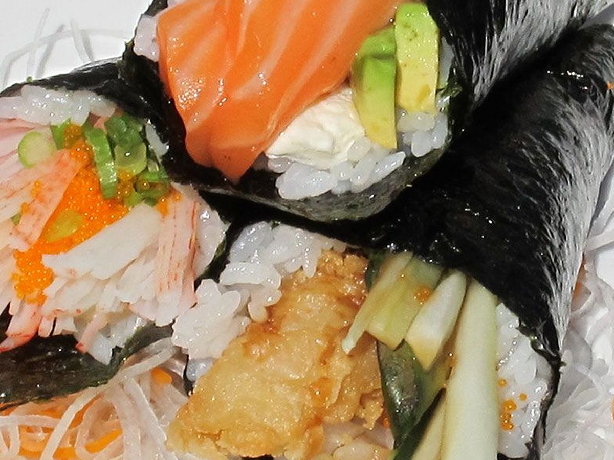 Salmon Tempura Temaki