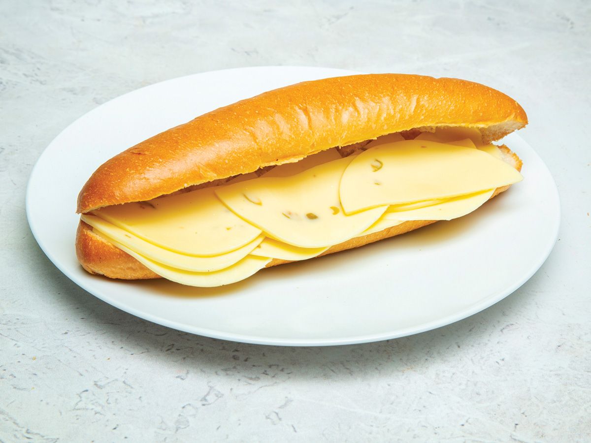 Sandwich Cheddar Cheese Avanti With Olives