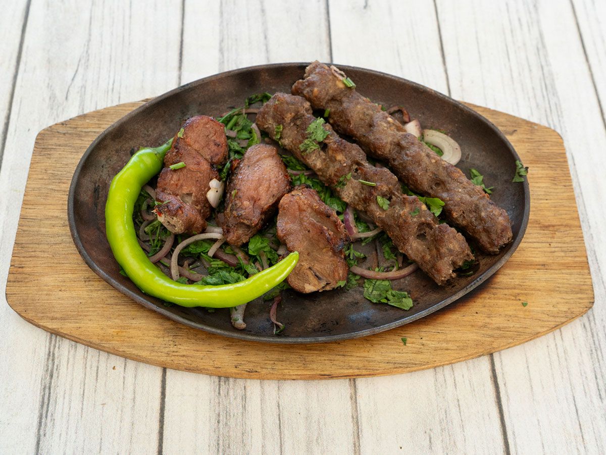 Quarter mixed lamb or veal