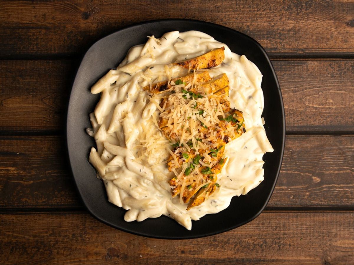 Shish Tawook White Sauce Pasta