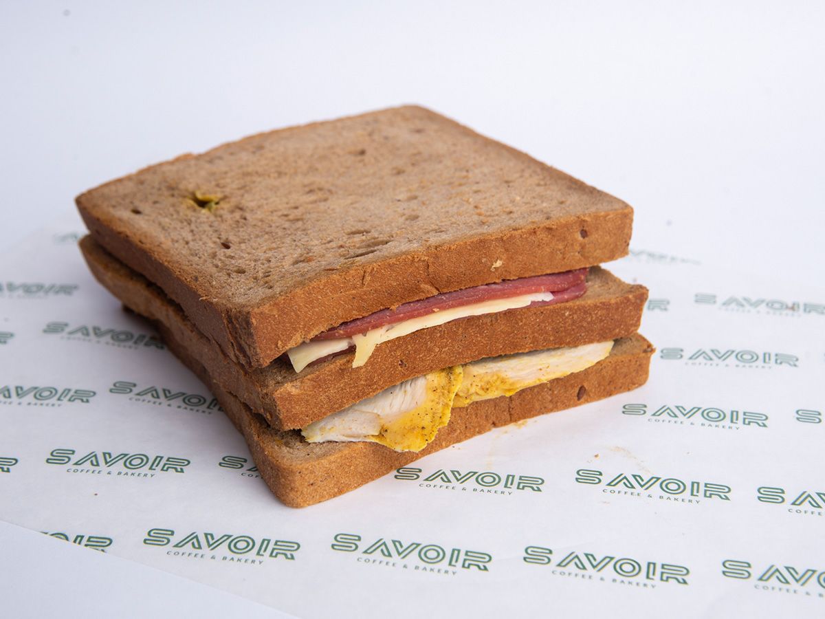 Signature Club brown Sandwich