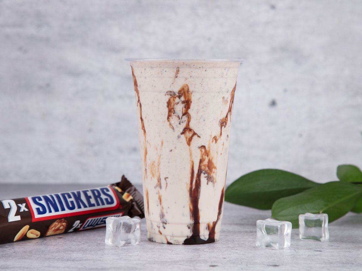 Snickers Chocolate Milkshake
