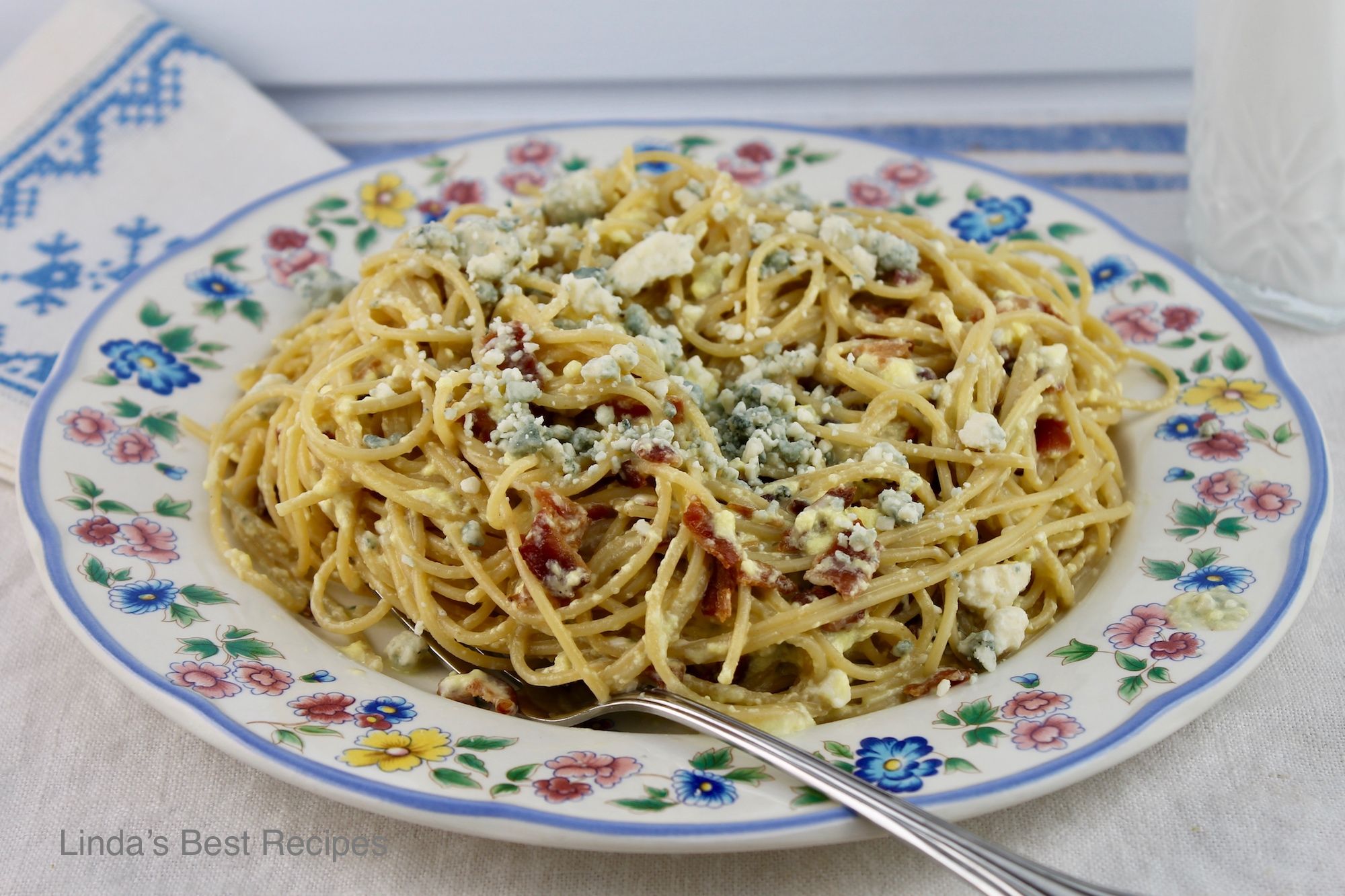 Spaghetti With Roquefort Cheese Sauce