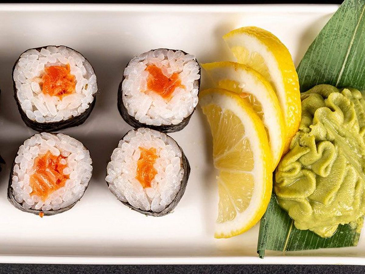 Spicy lemon roll