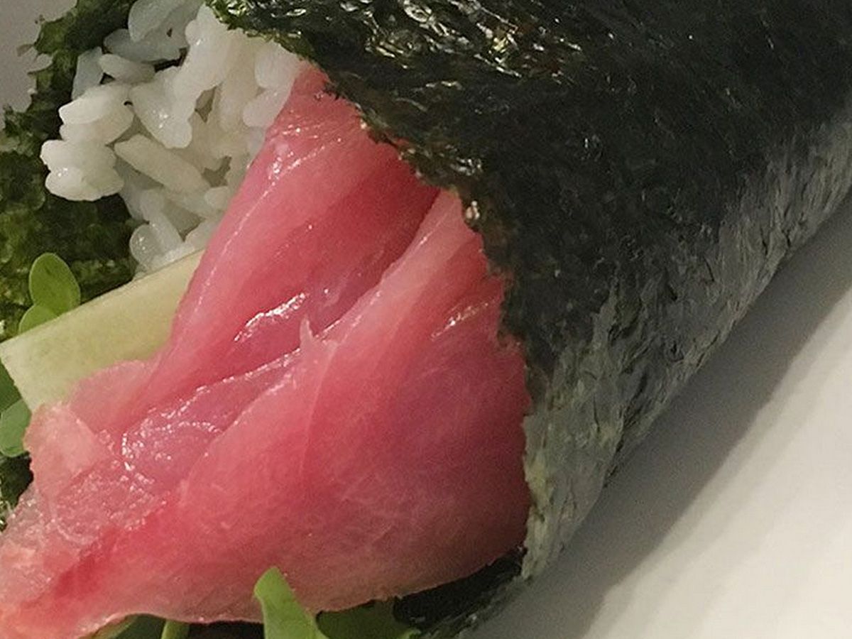 Tuna Spicy Temaki