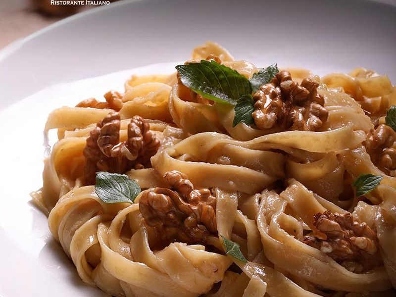 Tagliatelle All Aglio
