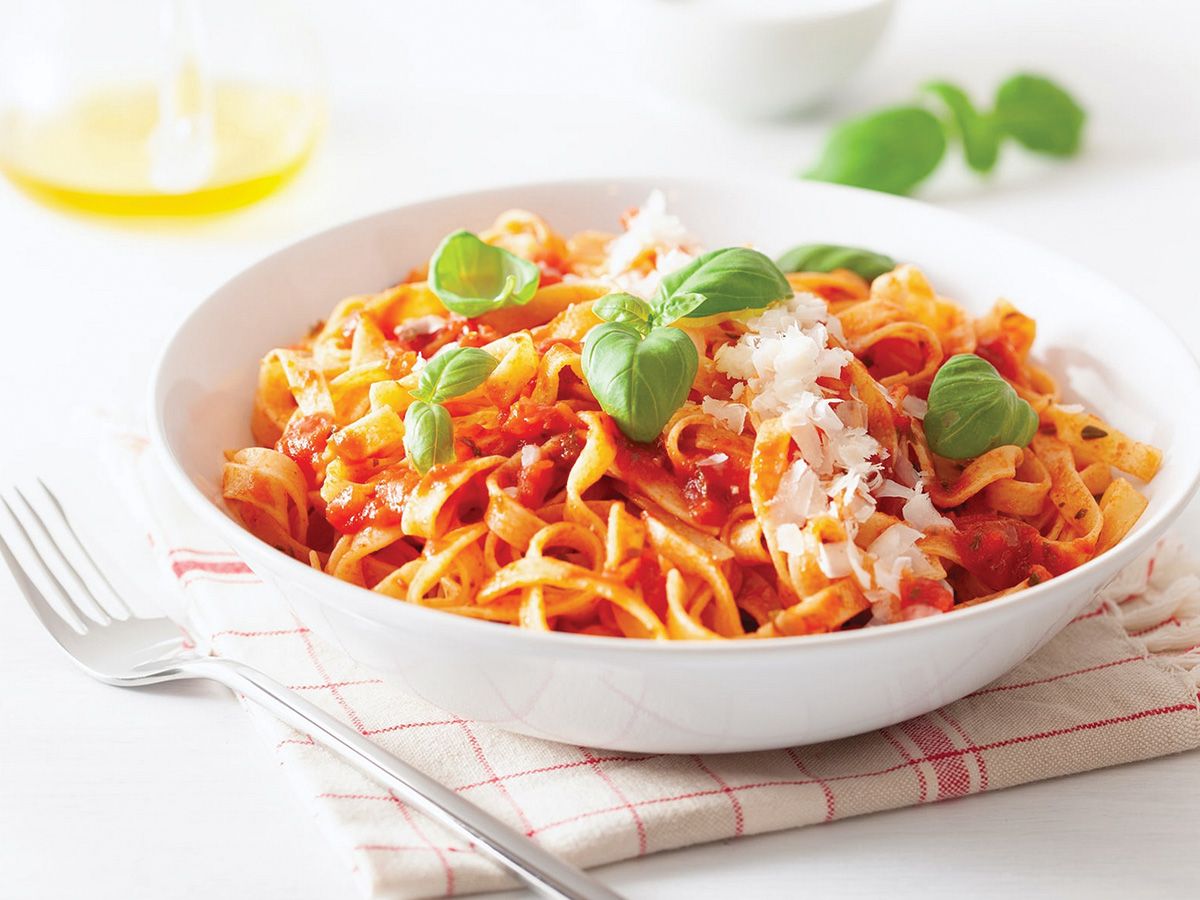 Tagliatelle with Tomato Sauce