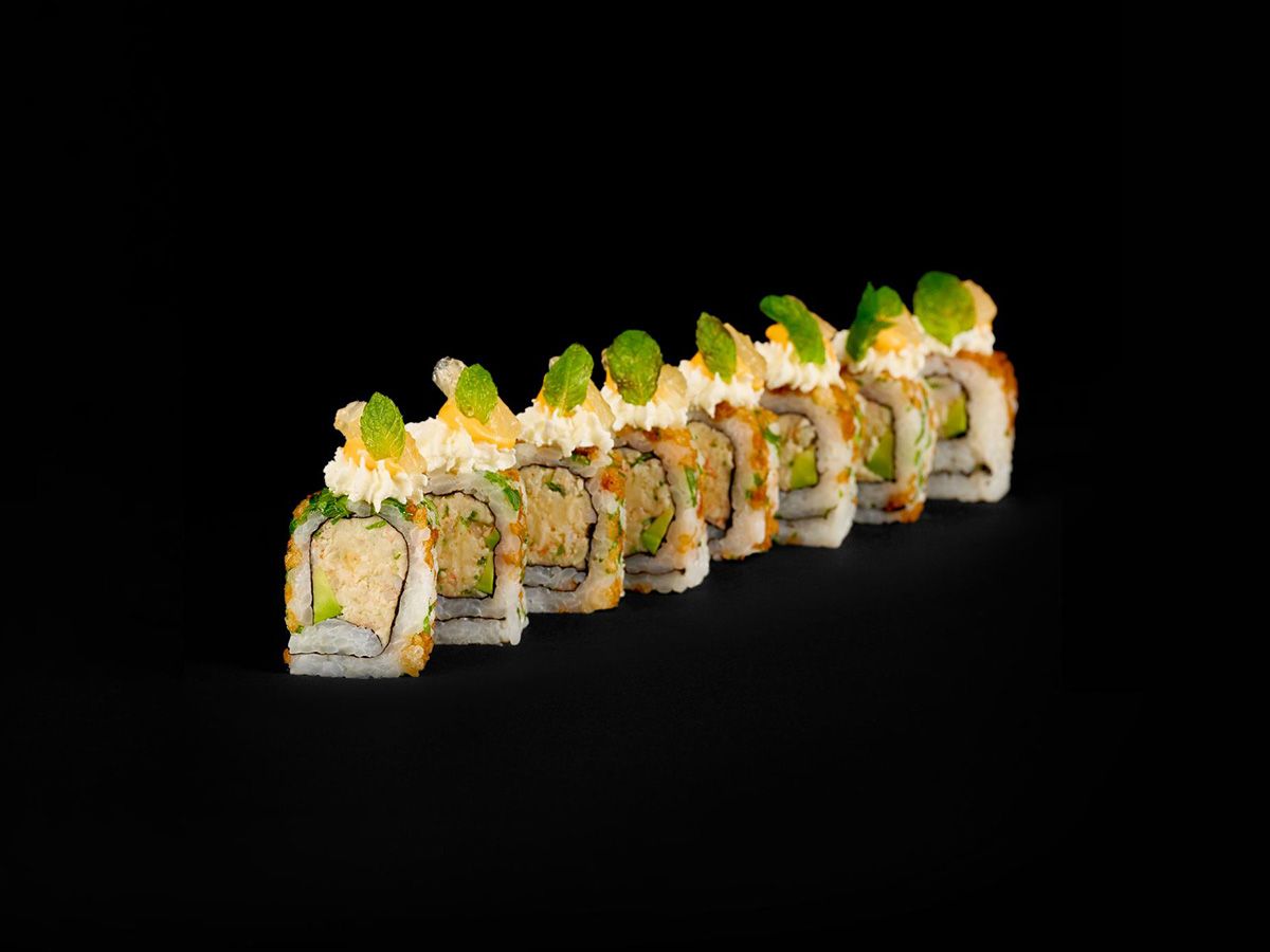 Tsunami Roll 8 Pcs