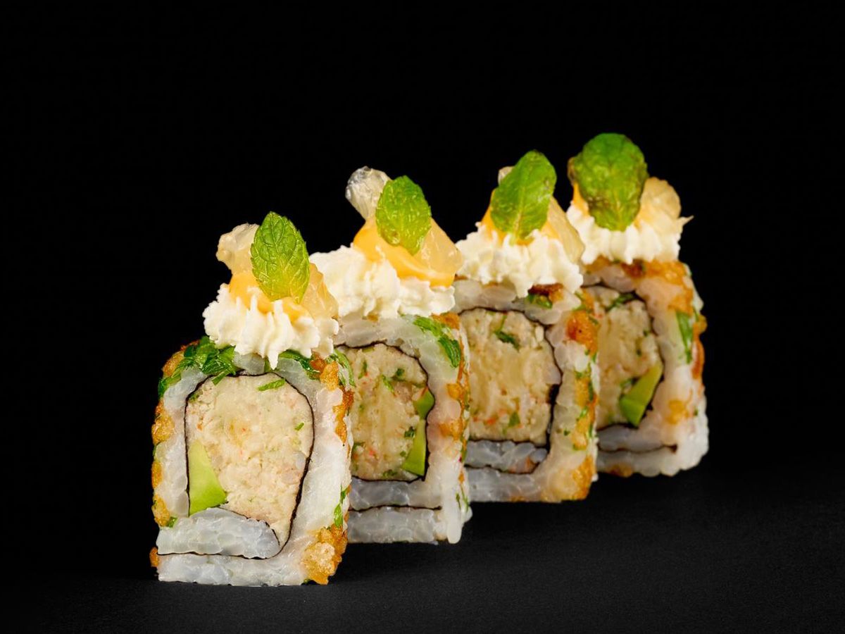 Tsunami Roll 4 Pcs
