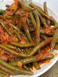 Vegan Green Beans (Red Sauce)