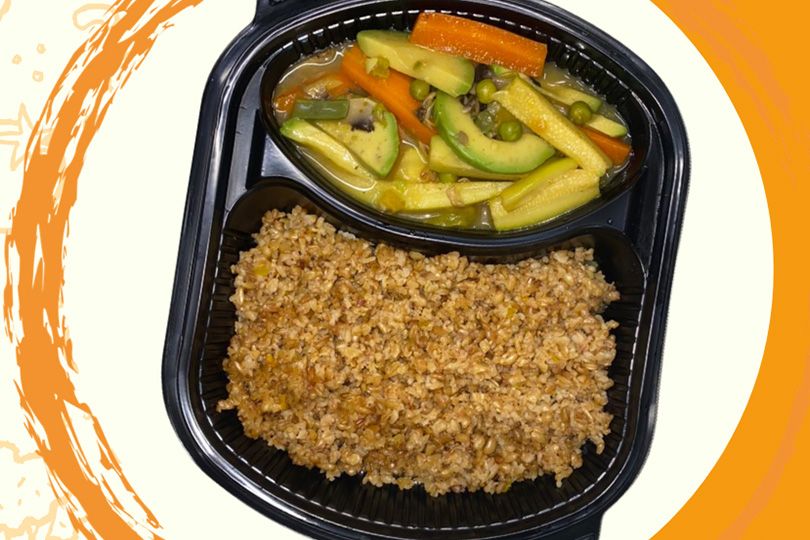 Vegetable meal with avocado