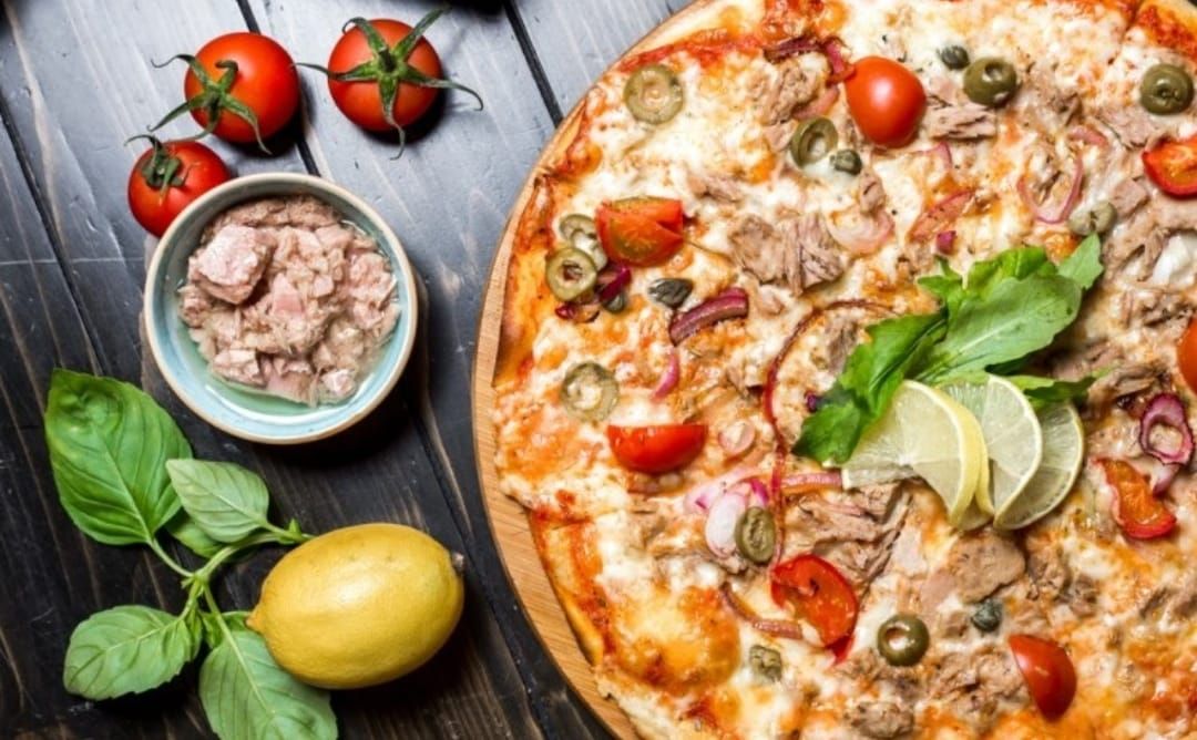 Tuna Oriental Pizza