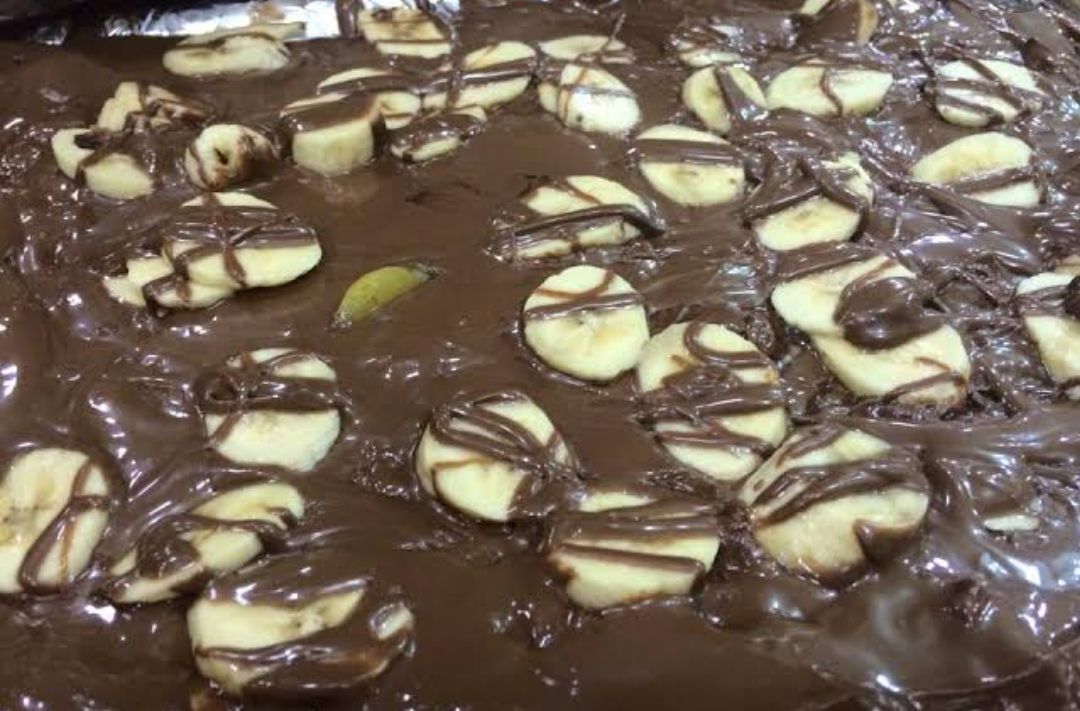 Chocolate With Banana Pie