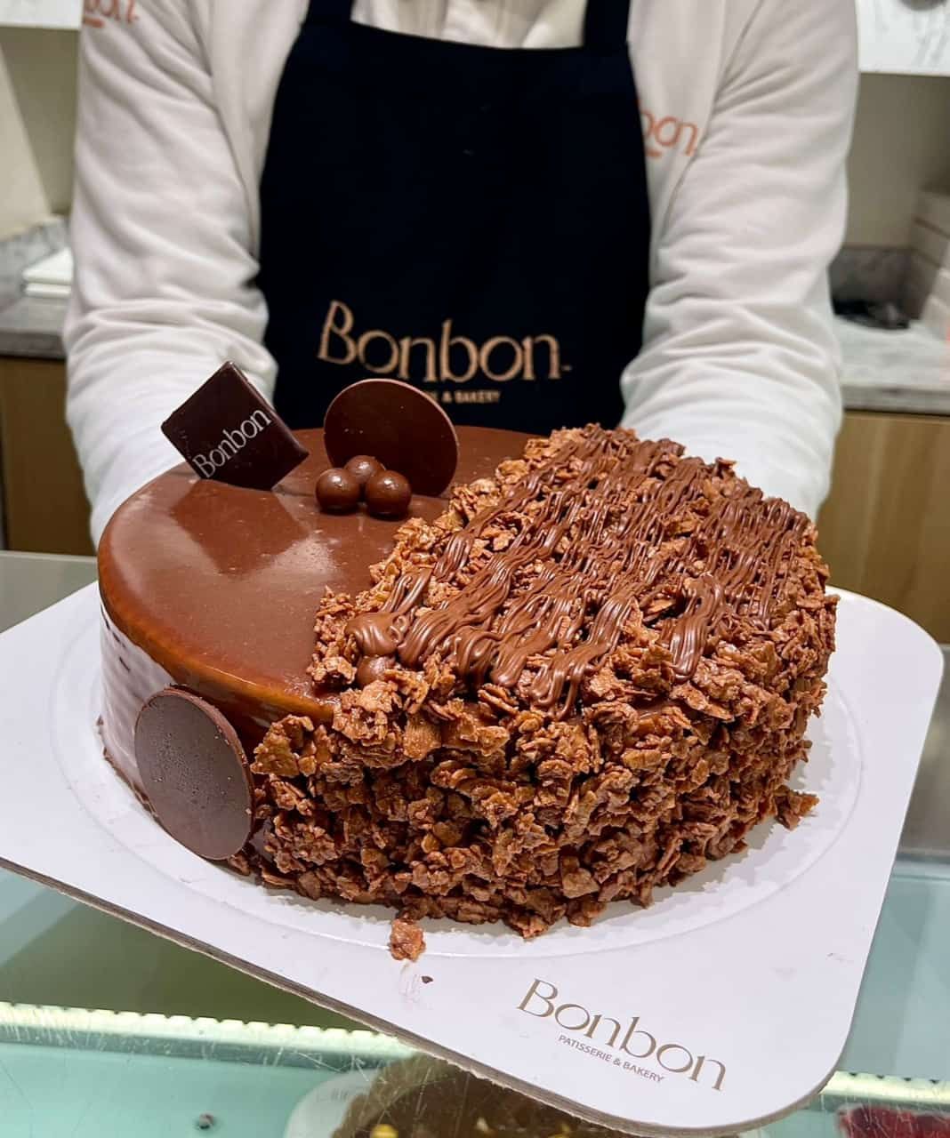 Chocolate Milk Feutine Cake