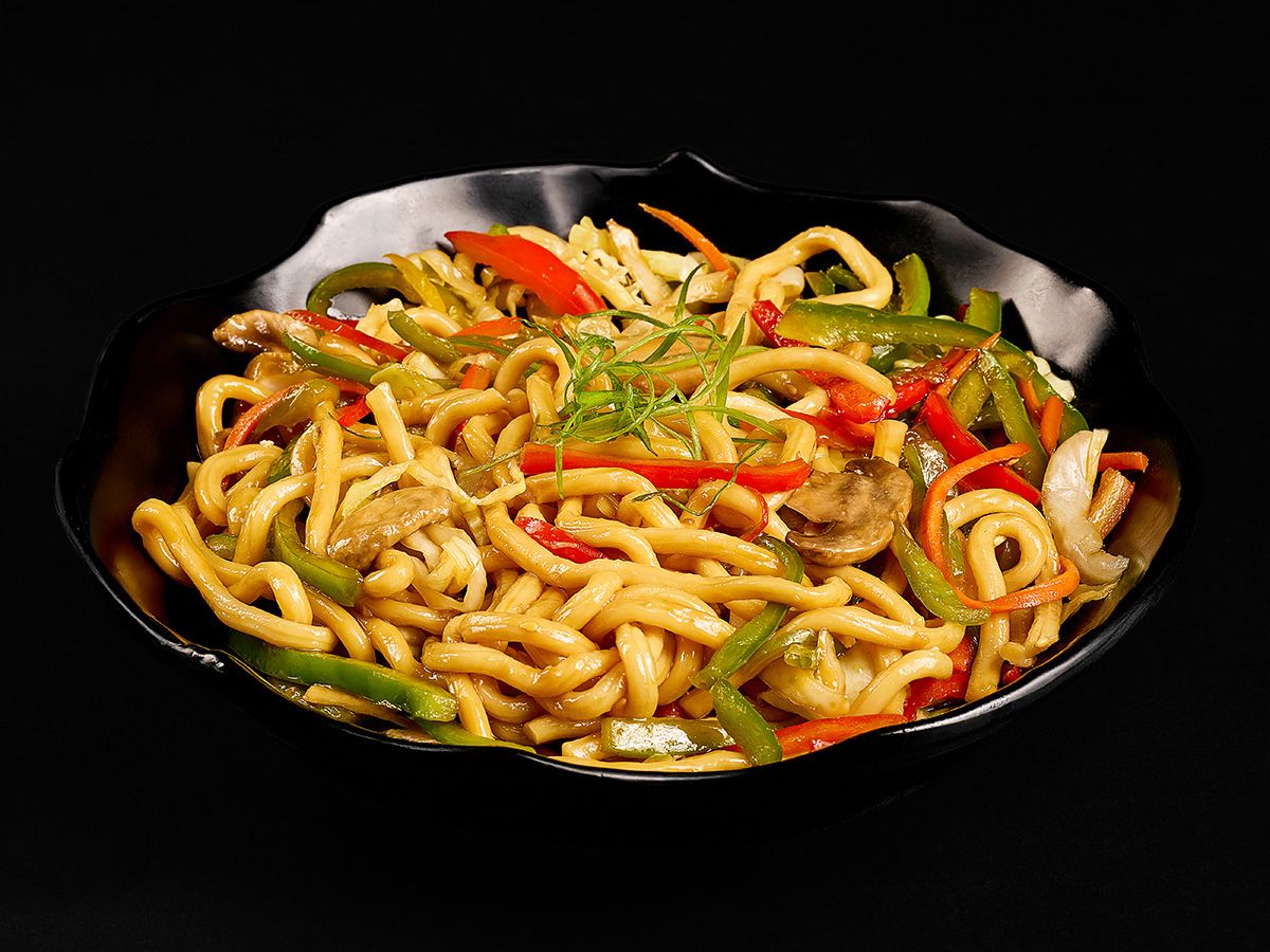 Yaki Udon Noodles With Vegetables