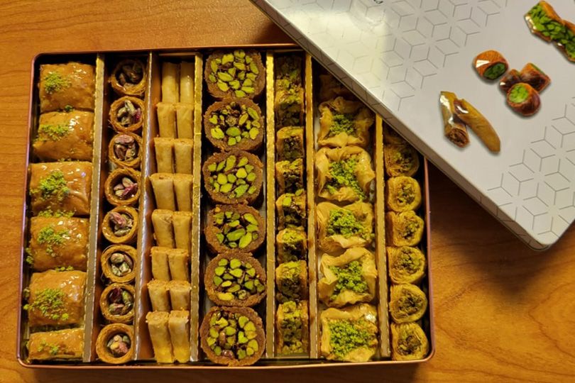 Excellent Oriental Tin Box