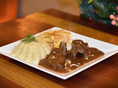 Beef Stroganoff Platter
