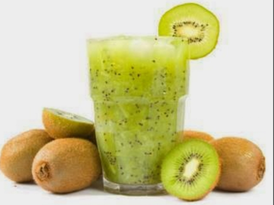 Kiwi Pieces With Juice