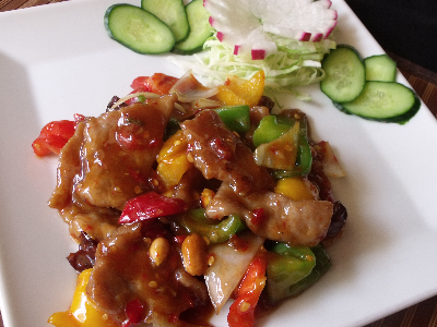 Beef With Kung Pao Sauce Platter - Spicy