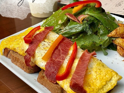 Omelette with Beef Bacon Strips