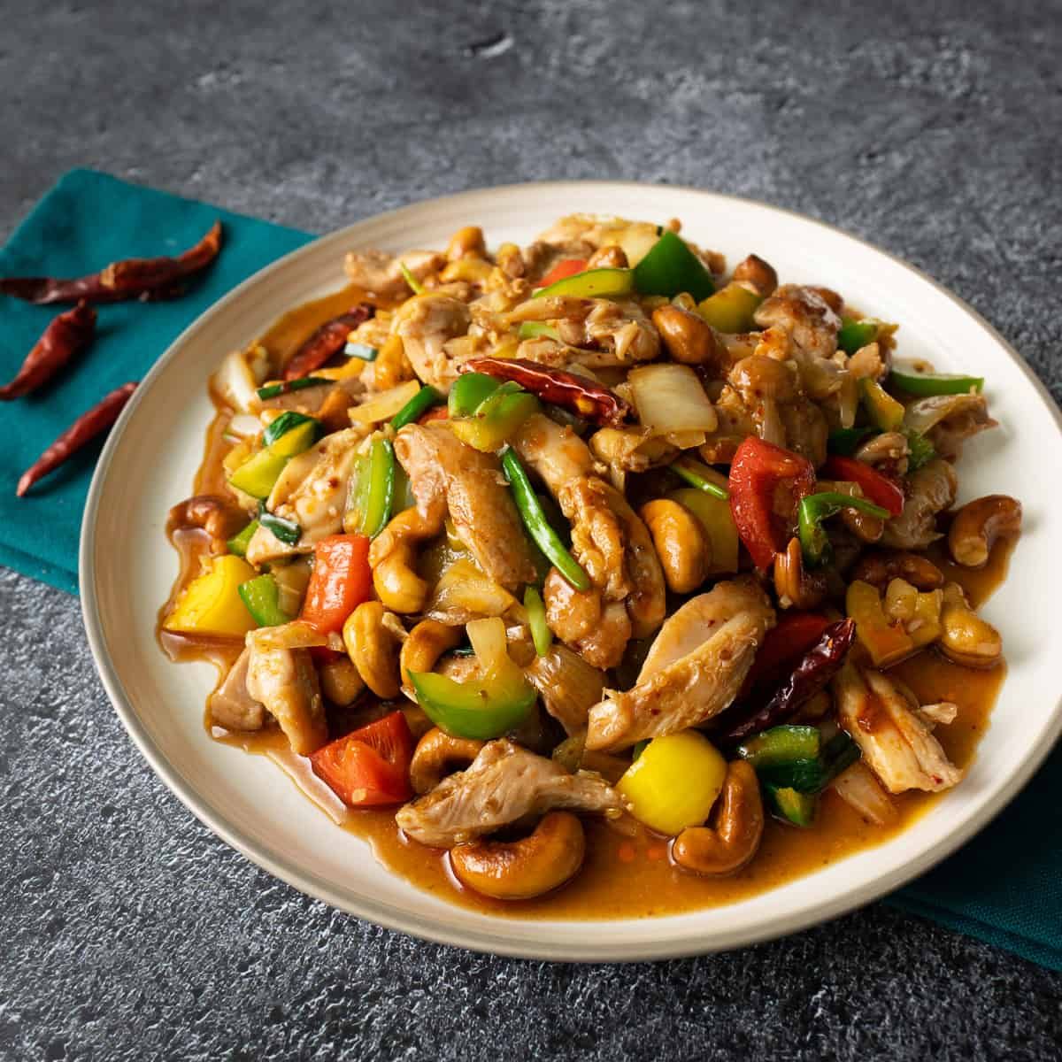 Chicken With Cashew Nut Sauce